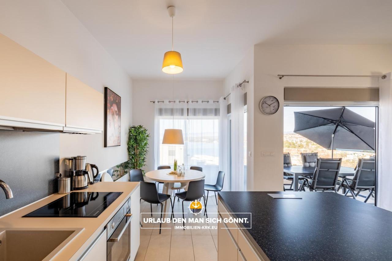 Penthouse Panorama Deluxe In Malinska Apartment Exterior photo